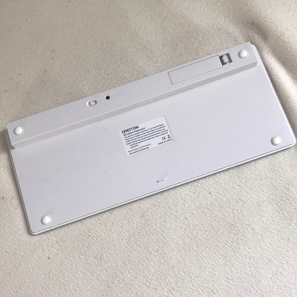 Bluetooth Wireless Keyboard - Picture 2 of 6